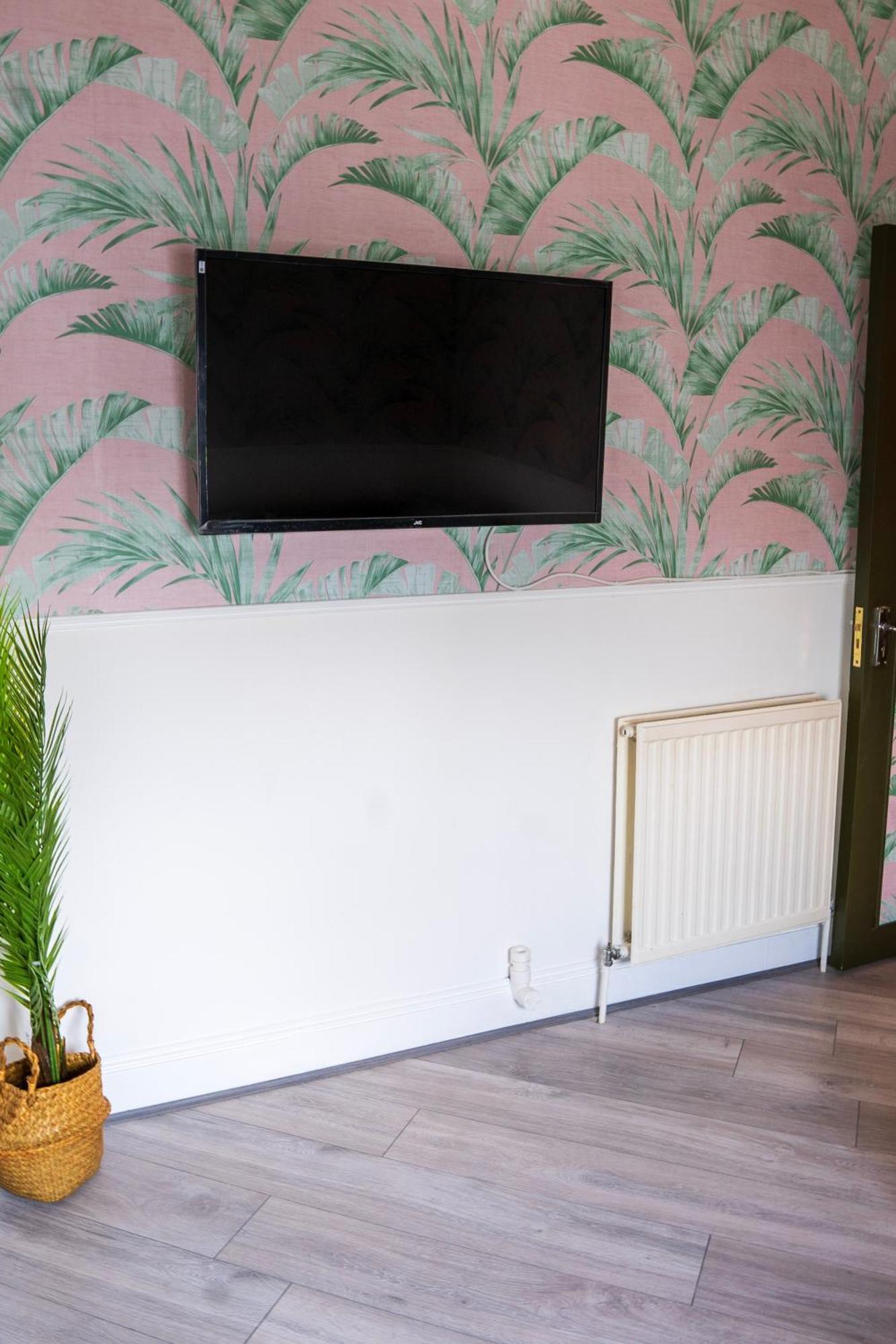5C- Stylish Urban Retreat - Spacious 2 Bed Flat London Exterior photo