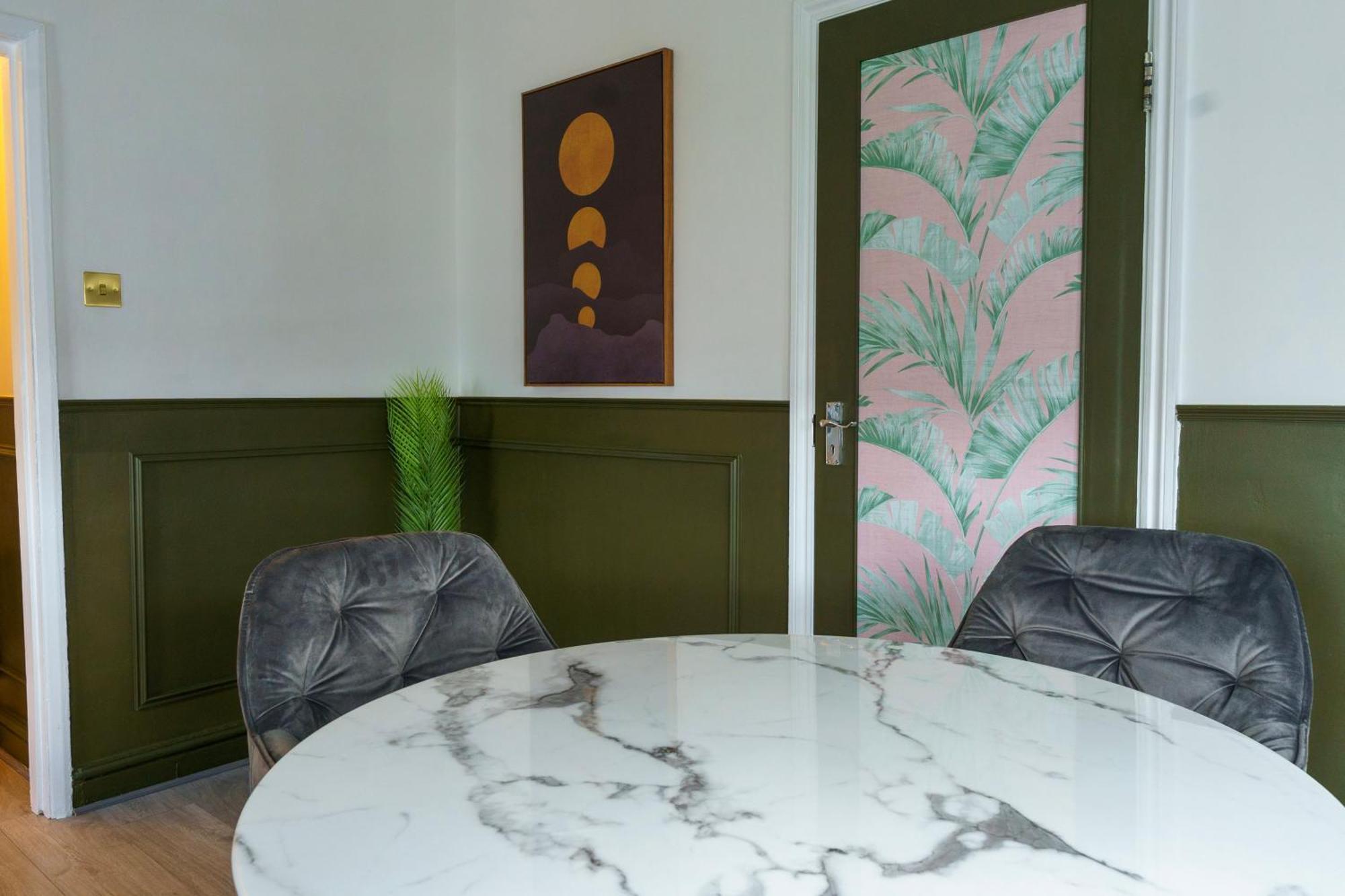 5C- Stylish Urban Retreat - Spacious 2 Bed Flat London Exterior photo