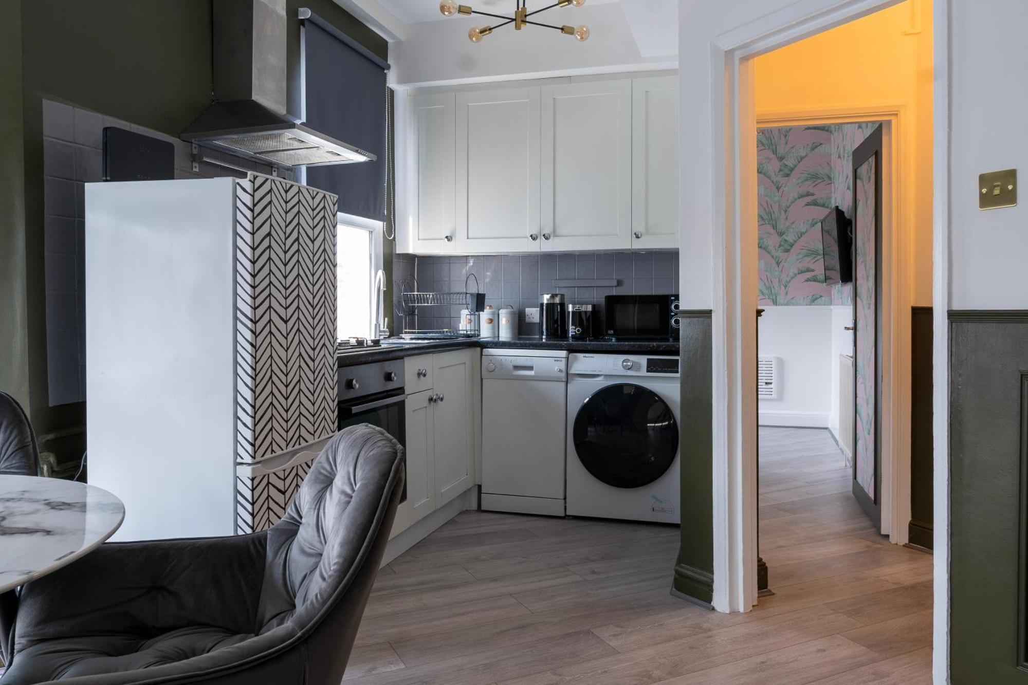 5C- Stylish Urban Retreat - Spacious 2 Bed Flat London Exterior photo