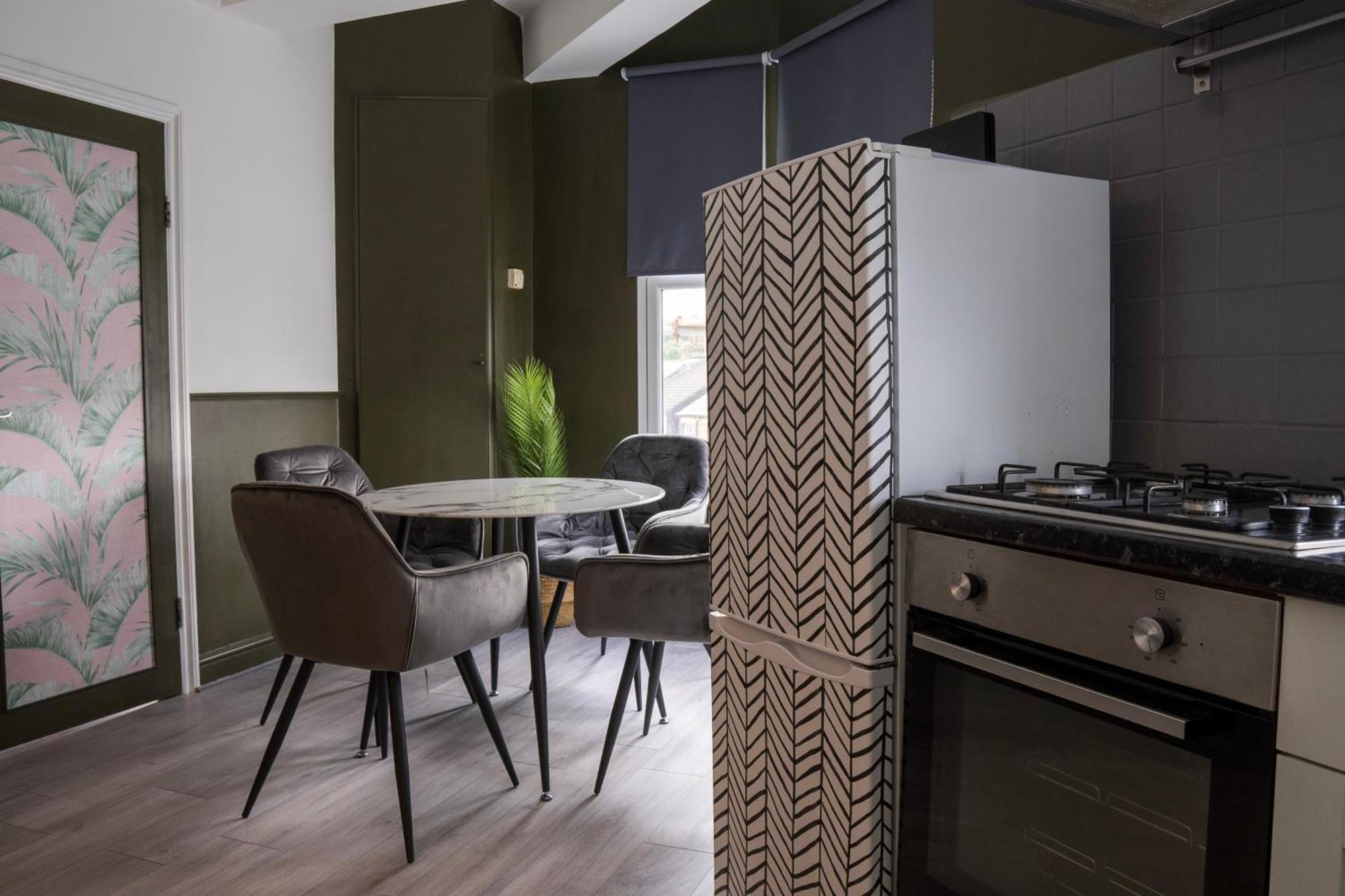 5C- Stylish Urban Retreat - Spacious 2 Bed Flat London Exterior photo